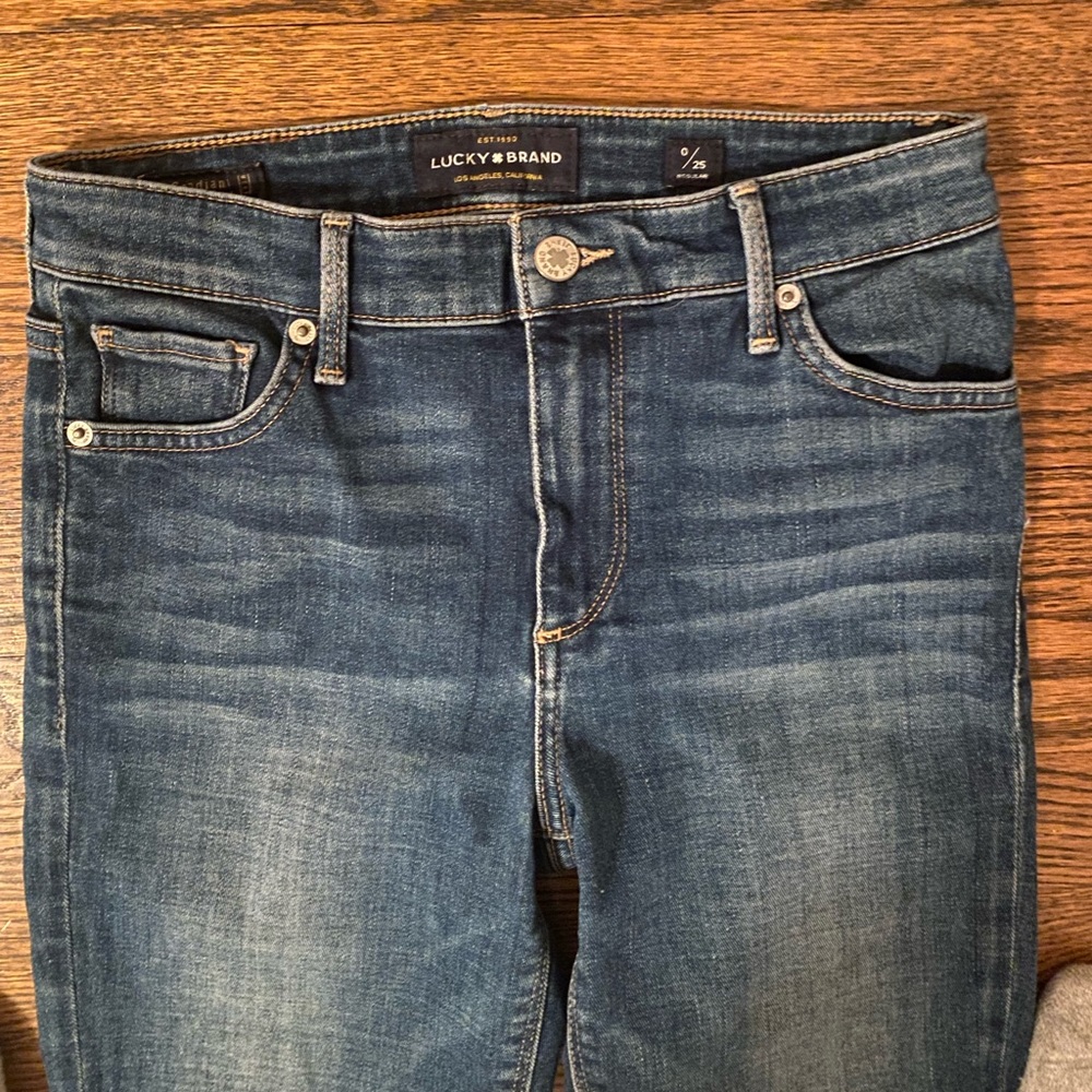 Lucky brand skinny jeans, size 25, dark wash